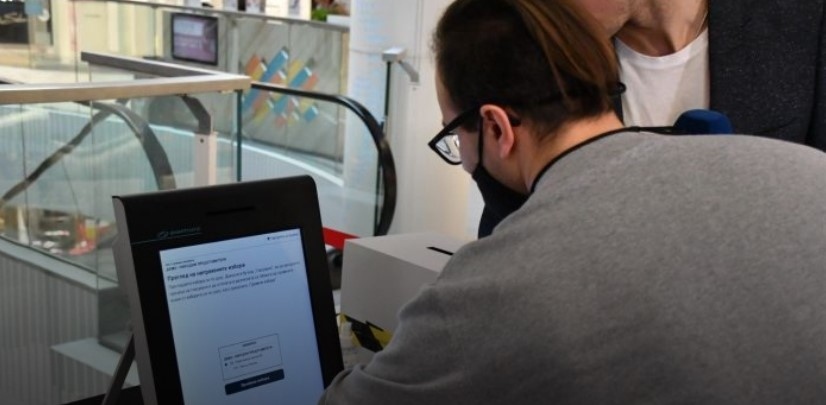 Изборният ден в чужбина започна